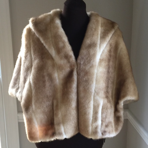 eliza j faux fur shawl